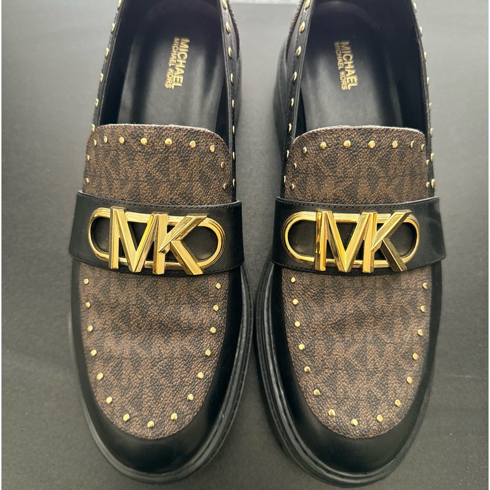 MICHAEL Kors Womens Brown Black Parker Lug Empire MK Charm Loafer Shoes Size 9.5